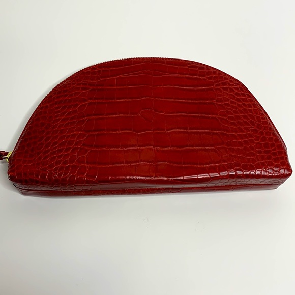 Banana Republic | Red Reptile Gold Zipper Pouch | Includes On The Go Charger NEW - Picture 3 of 10